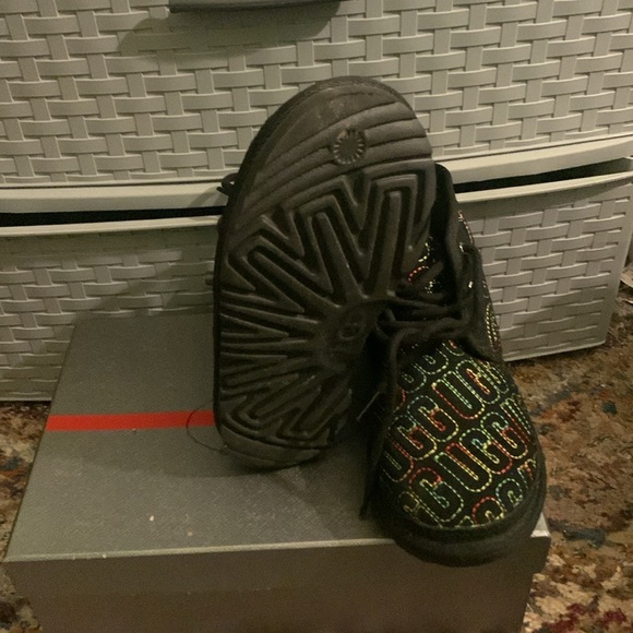 UGG boots - Picture 4 of 4